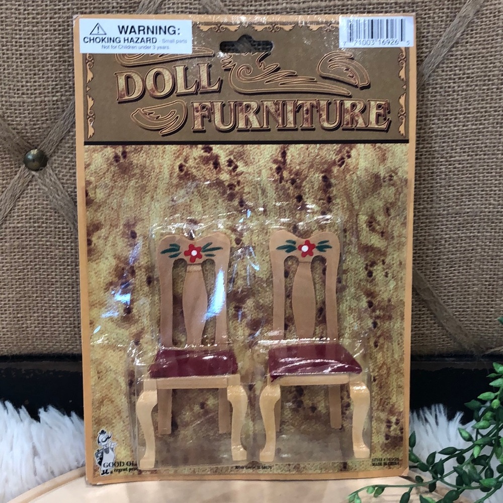 Dollhouse chairs